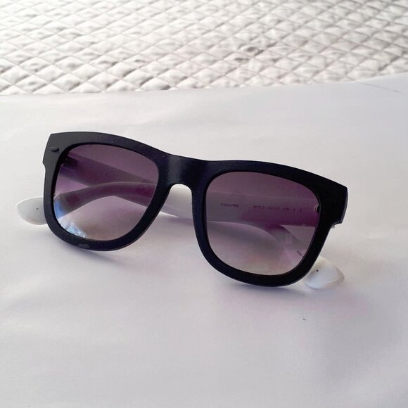 NWOT Havaianas black frame, white temples & brown lens sunglasses - Picture 2 of 7